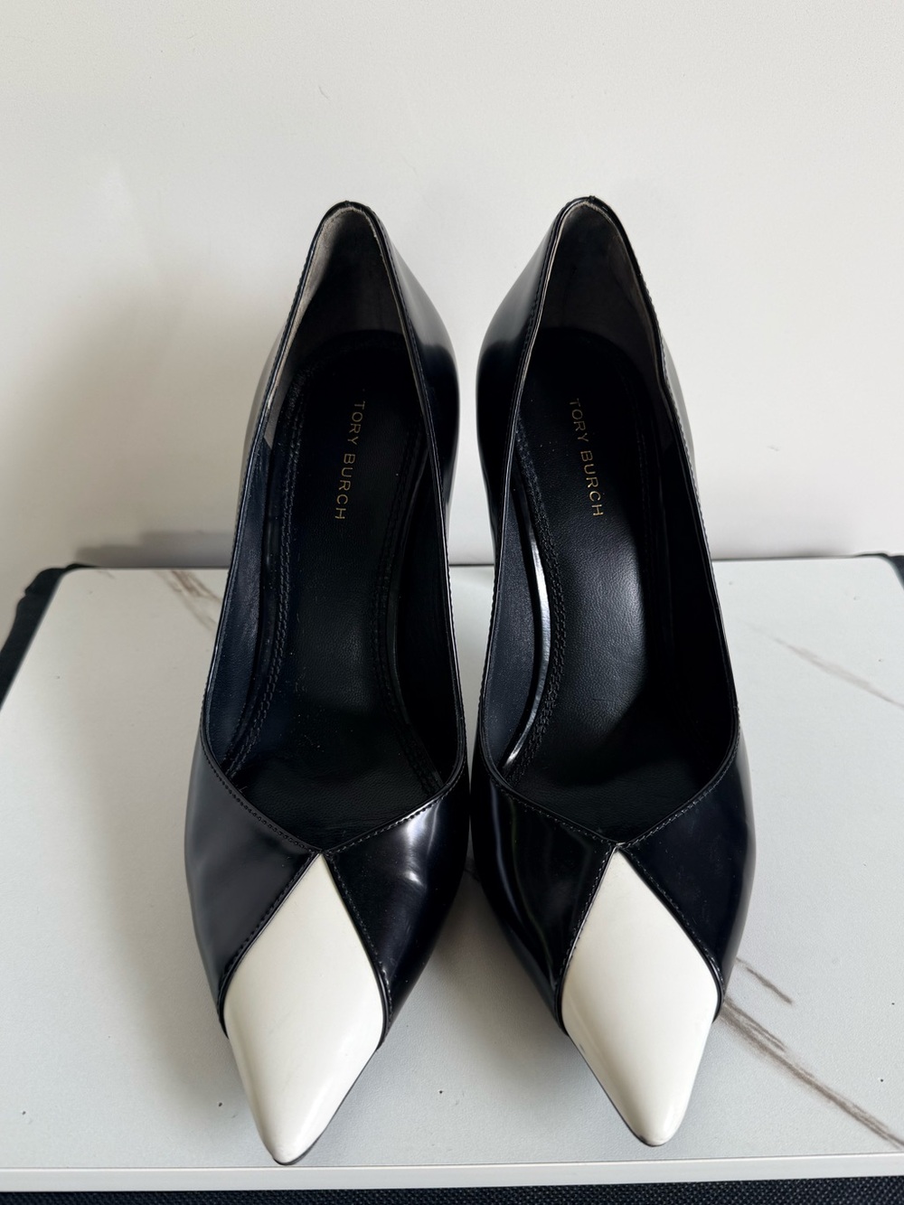 Tory Burch Black Pumps with White Pointed Toe